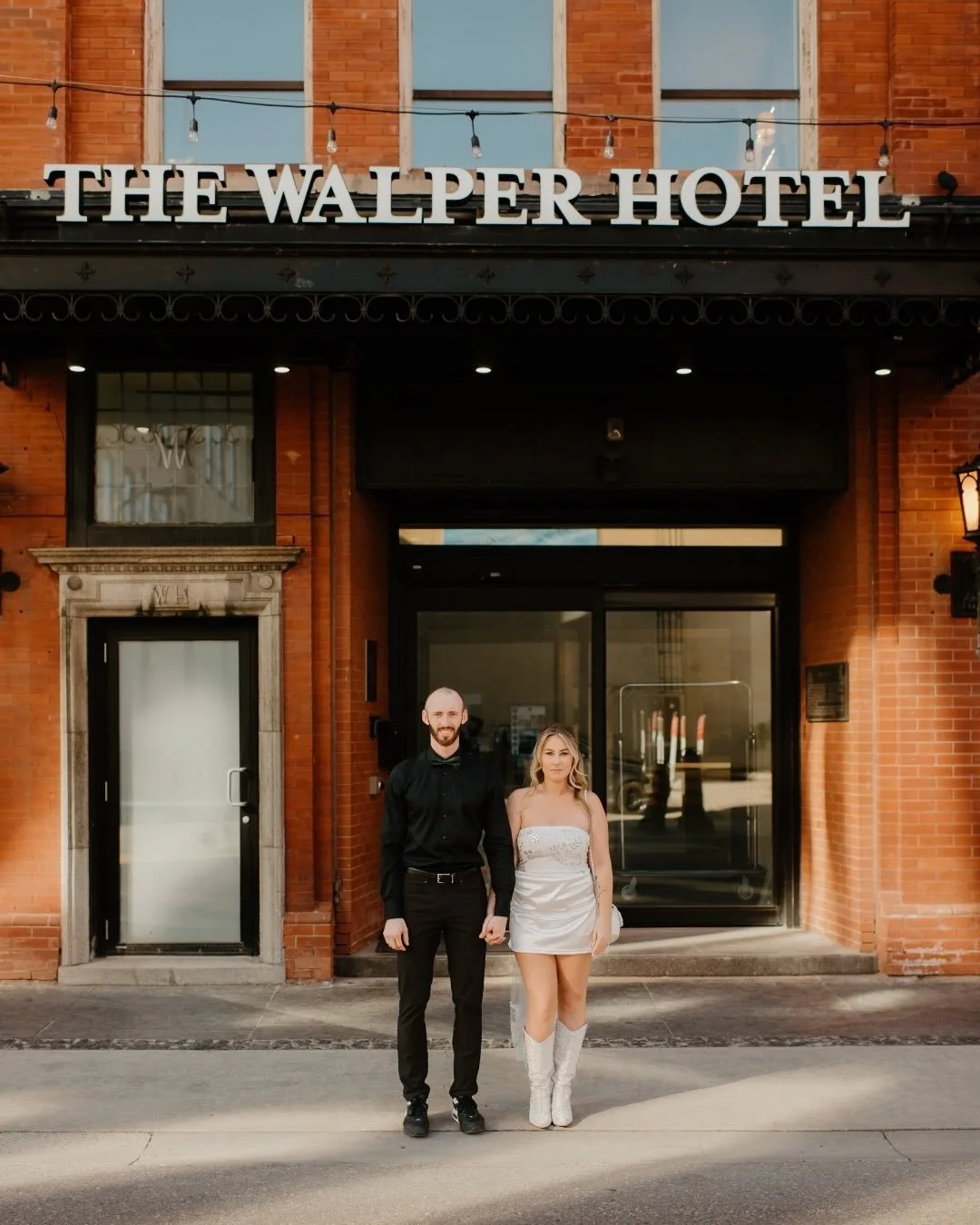 Some of my favourite creative portraits + moments from Madison + Branson&rsquo;s wedding this past Saturday! 😍
⠀⠀⠀⠀⠀⠀⠀⠀⠀
Wedding Photographer: @saramonikaphoto
Getting ready location: @thewalperhotel
Ceremony venue + officiant: @dtkchapel
Wedding Re