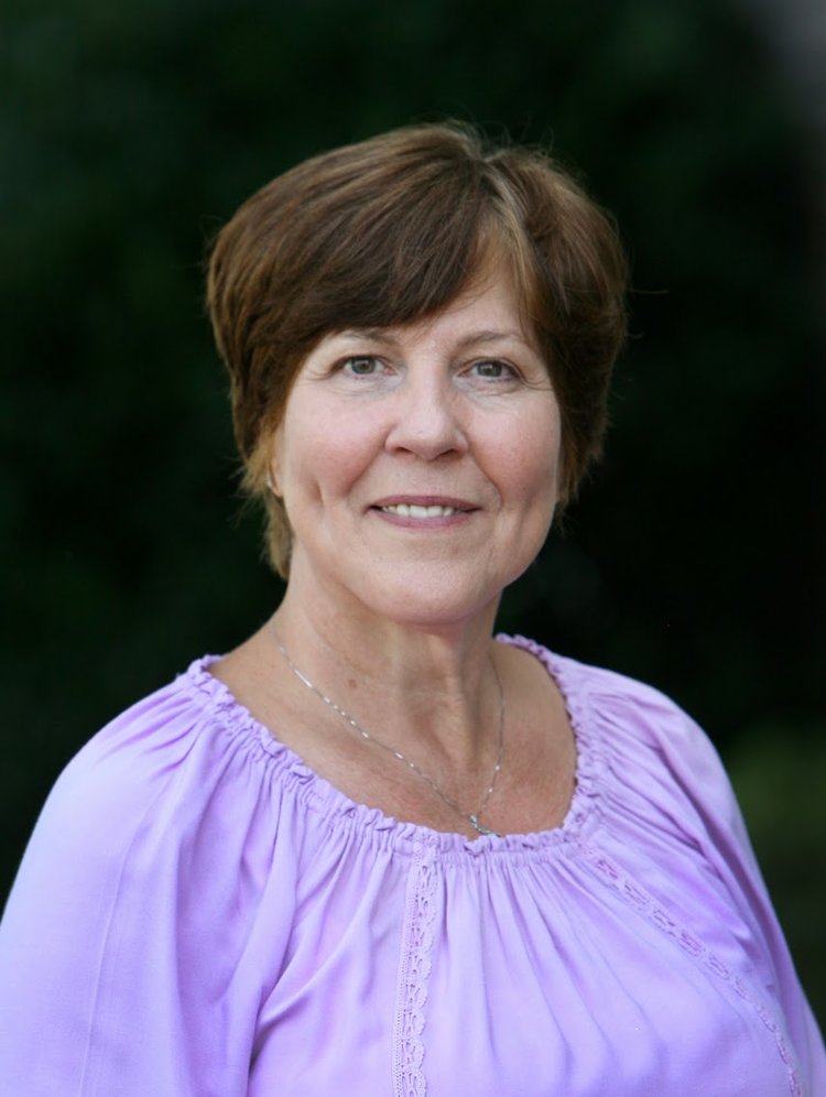 Lisa Reynolds.jpg