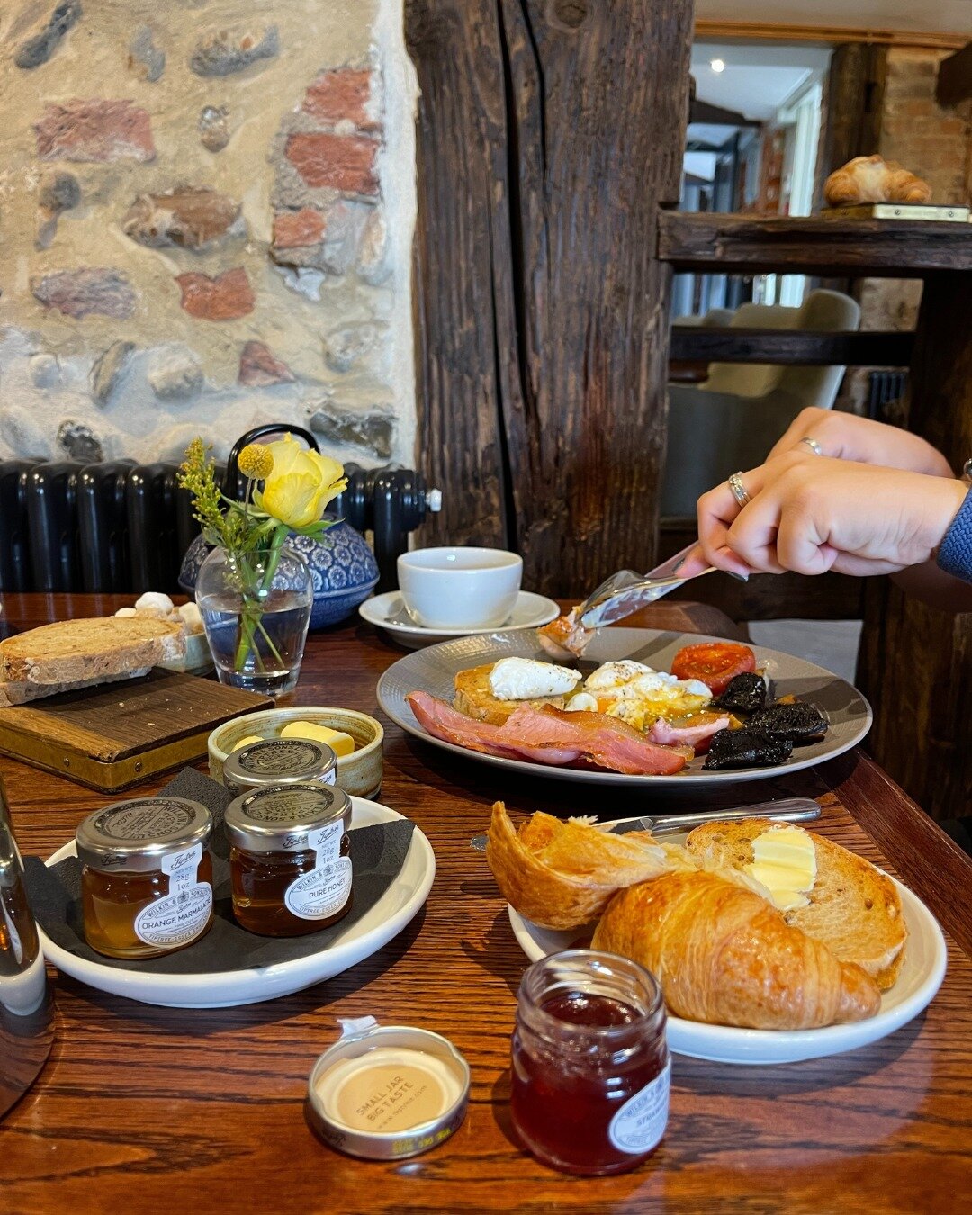 We&rsquo;ll just leave this here ⬇️ what a way to kick off your day.

⭐️ Breakfast at The Ingham Swan for staying guests. 
#restaurantwithrooms

www.theinghamswan.co.uk