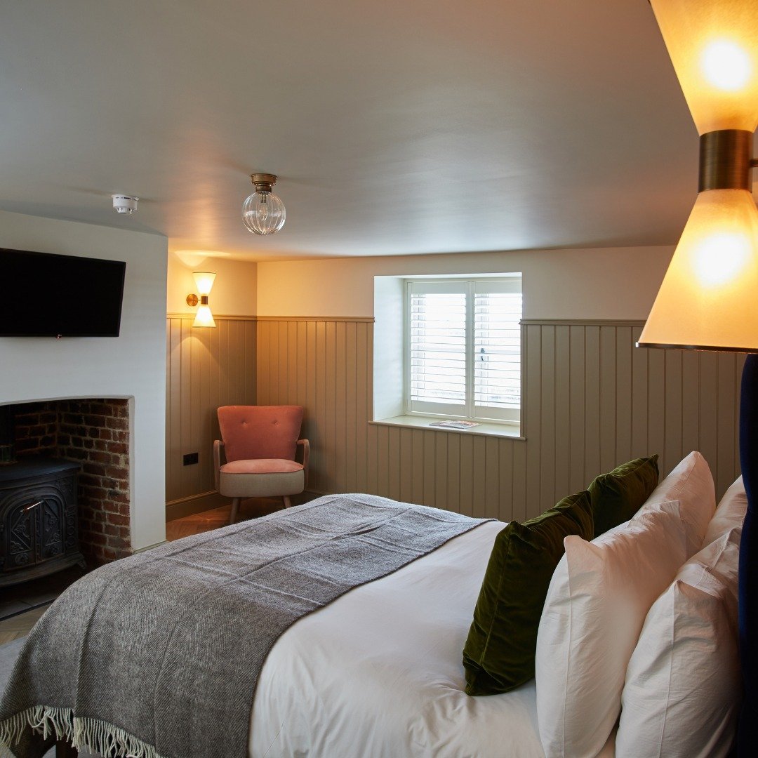 Whilst the weather remains unpredictable, we can guarantee the cosiness of our on-site bedrooms. Extend your visit and stay overnight. 

We have a range of rates to suit - Stay &amp; Dine, Bed &amp; Breakfast, Room Only. Look out for our late saver r