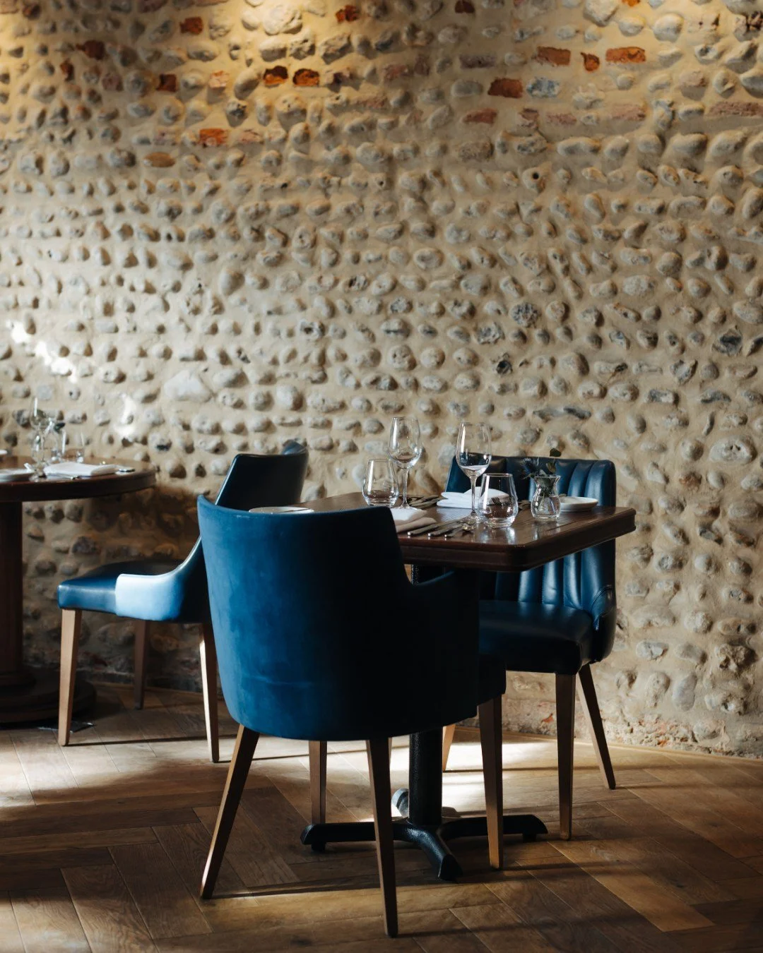 Our dining experience... 

Personal | Intimate | Memorable

Discover the different corners of the restaurant. 
Do you have a favourite table?

www.theinghamswan.co.uk