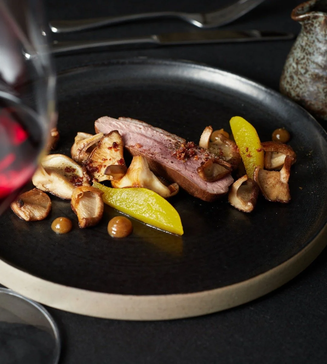 Flavours that sing on the plate...

Smoked Gressingham Duck Breast, Shitake Mushrooms, Globe Artichoke, Saffron Poached Pear, Apple, Jus

www.theinghamswan.co.uk