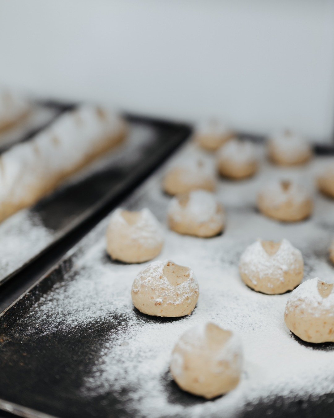 BREAD // our renowned bread rolls are made in house and baked twice-daily.  We pair them with the creamiest of butter.

www.theinghamswan.co.uk
