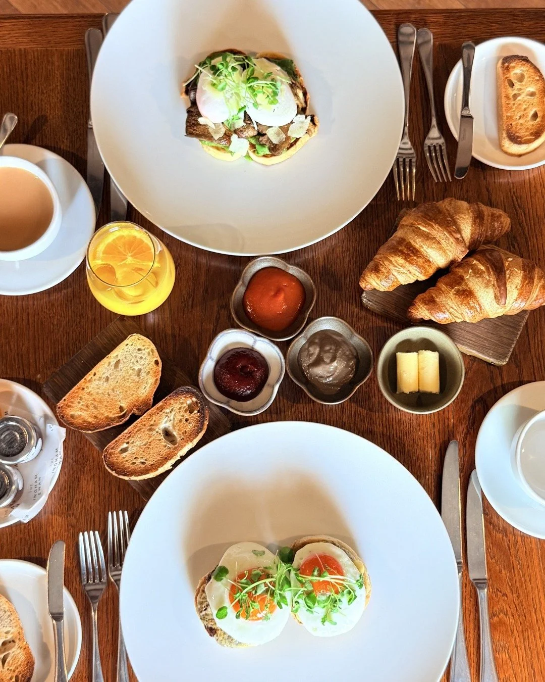 Weekend breakfast, shaped by the seasons.

Join us every Saturday and Sunday for flavour-led dishes, carefully prepared and made for a relaxed start to the day.

Tables available from 9.30am&ndash;11.30am.

Explore our Brunch Menu and reserve your ta