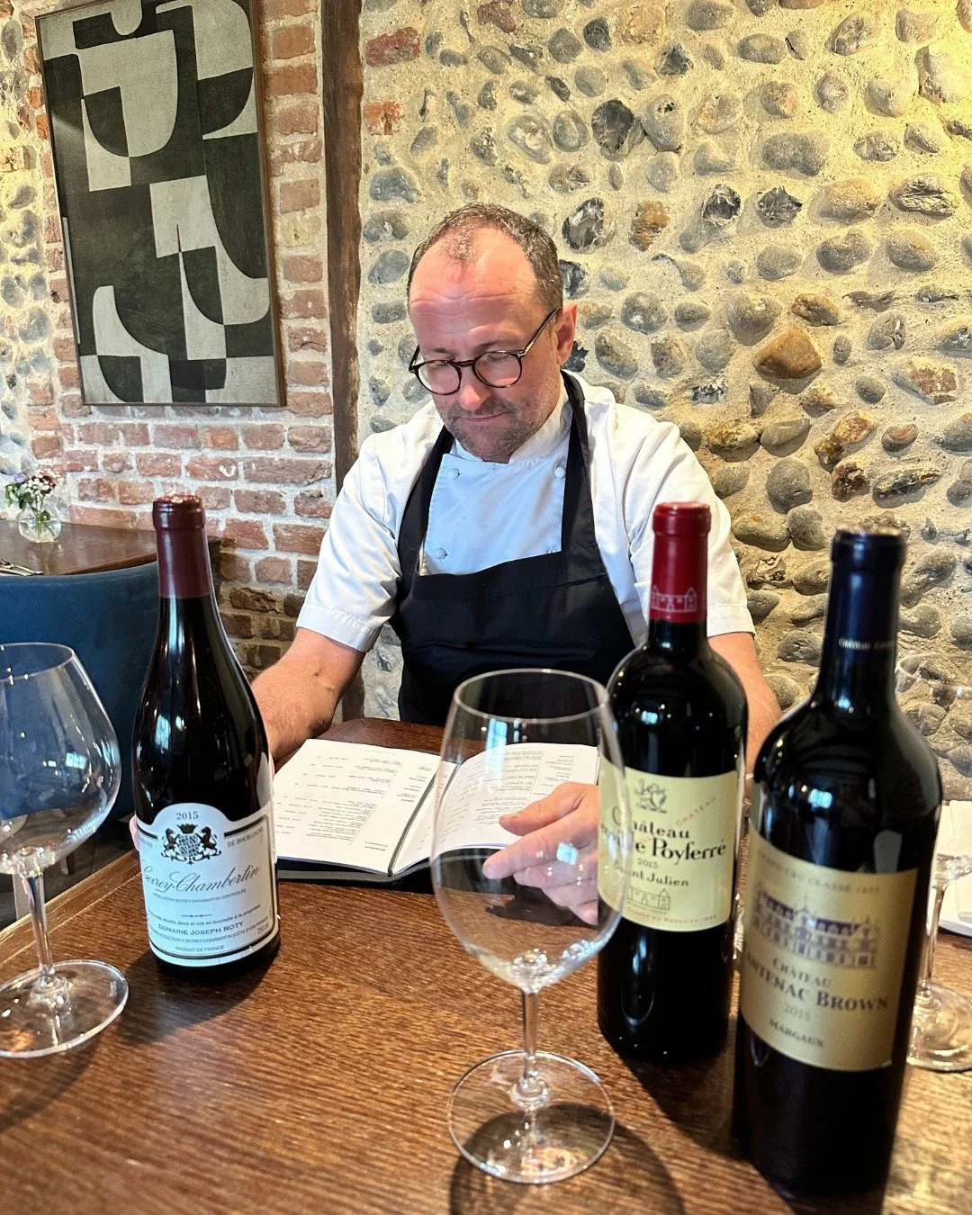 There's always time for good wine 🍷

A leisurely lunch, an evening with friends or simply an excuse to open something special.

With over 200 wines to explore, our collection brings together classics from the world's great wine regions alongside som