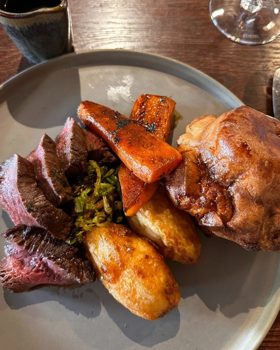 When Norfolk Magazine rates our roast

October&rsquo;s Norfolk Magazine opens its &lsquo;Something for the Weekend&rsquo; feature on Sunday dining with The Ingham Swan and @thewildebeestnorfolk 

At The Ingham Swan, Sunday is in the hands of our Head