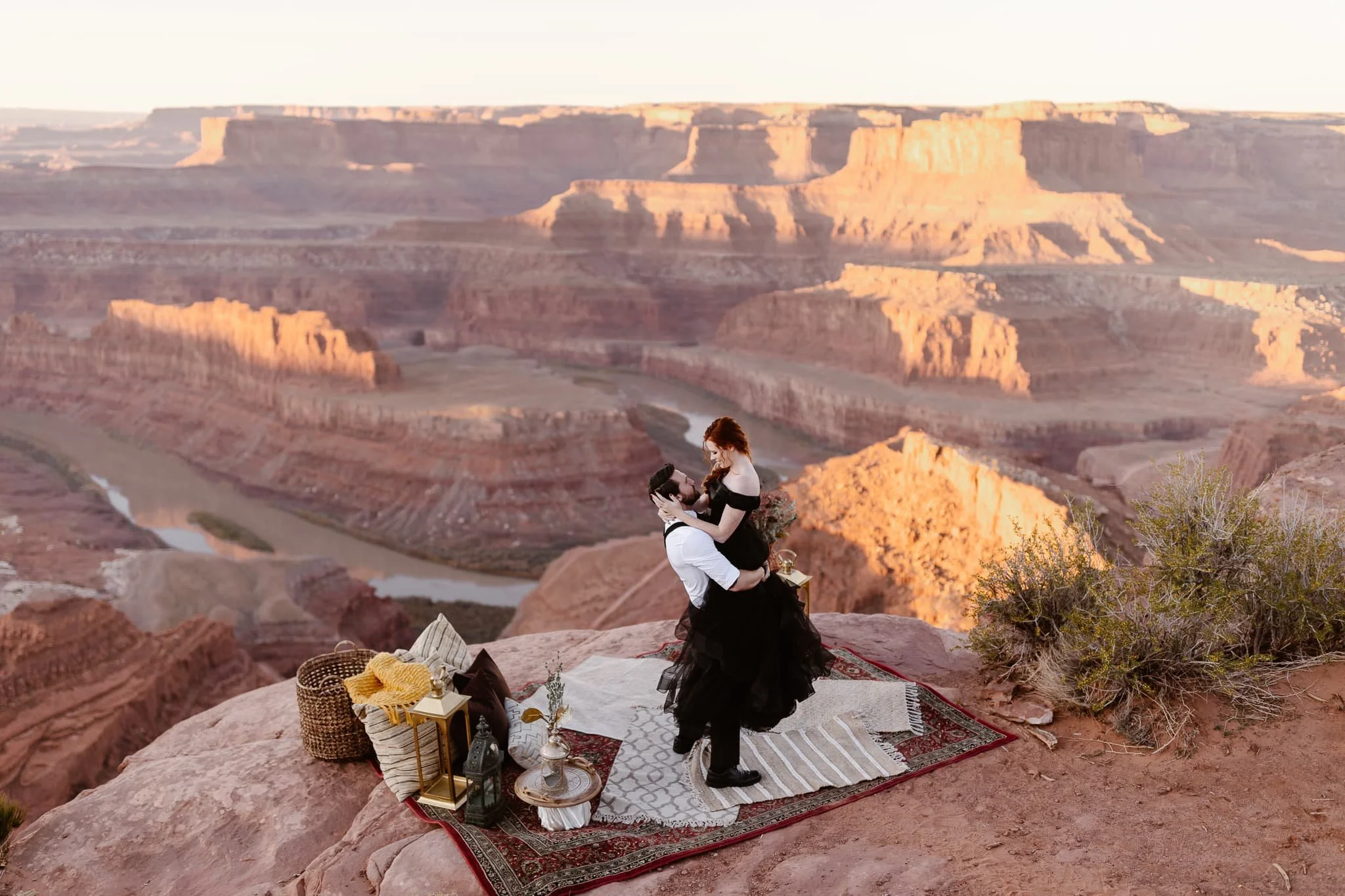 Utah Elopement Ceremony Location Spotlight: Dead Horse Point, Moab