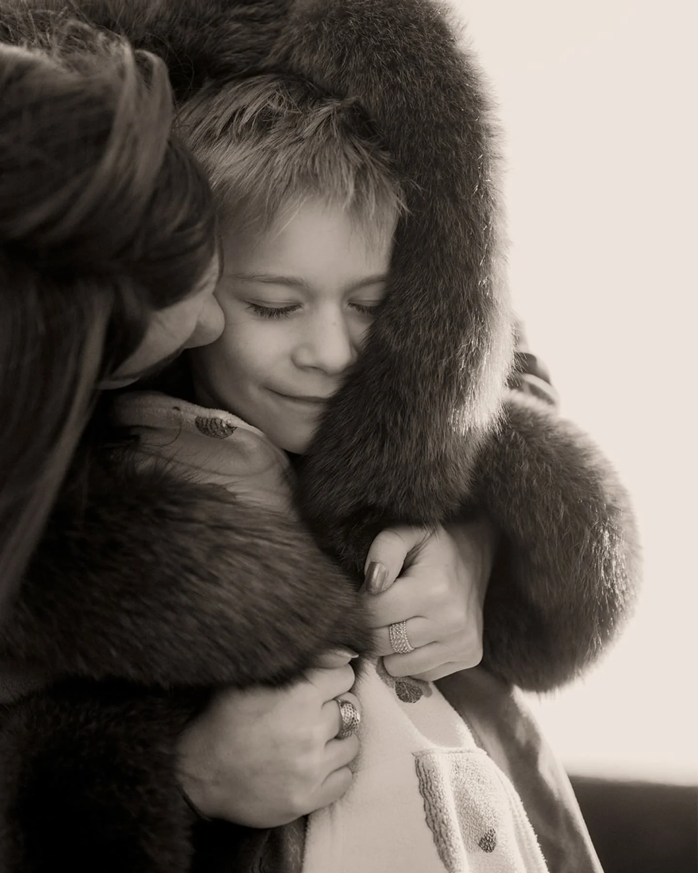 C'&eacute;tait hier et c'&eacute;tait beau avec Vanille &amp; Aril entre jeux, douceur &amp; c&acirc;lins dans une robe &agrave; deux ✨️☁️