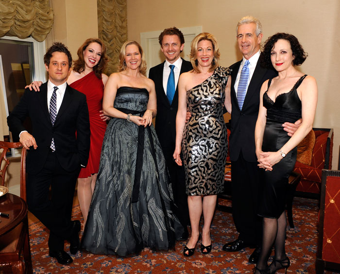 1---Guest-artists-in-green-room.jpg