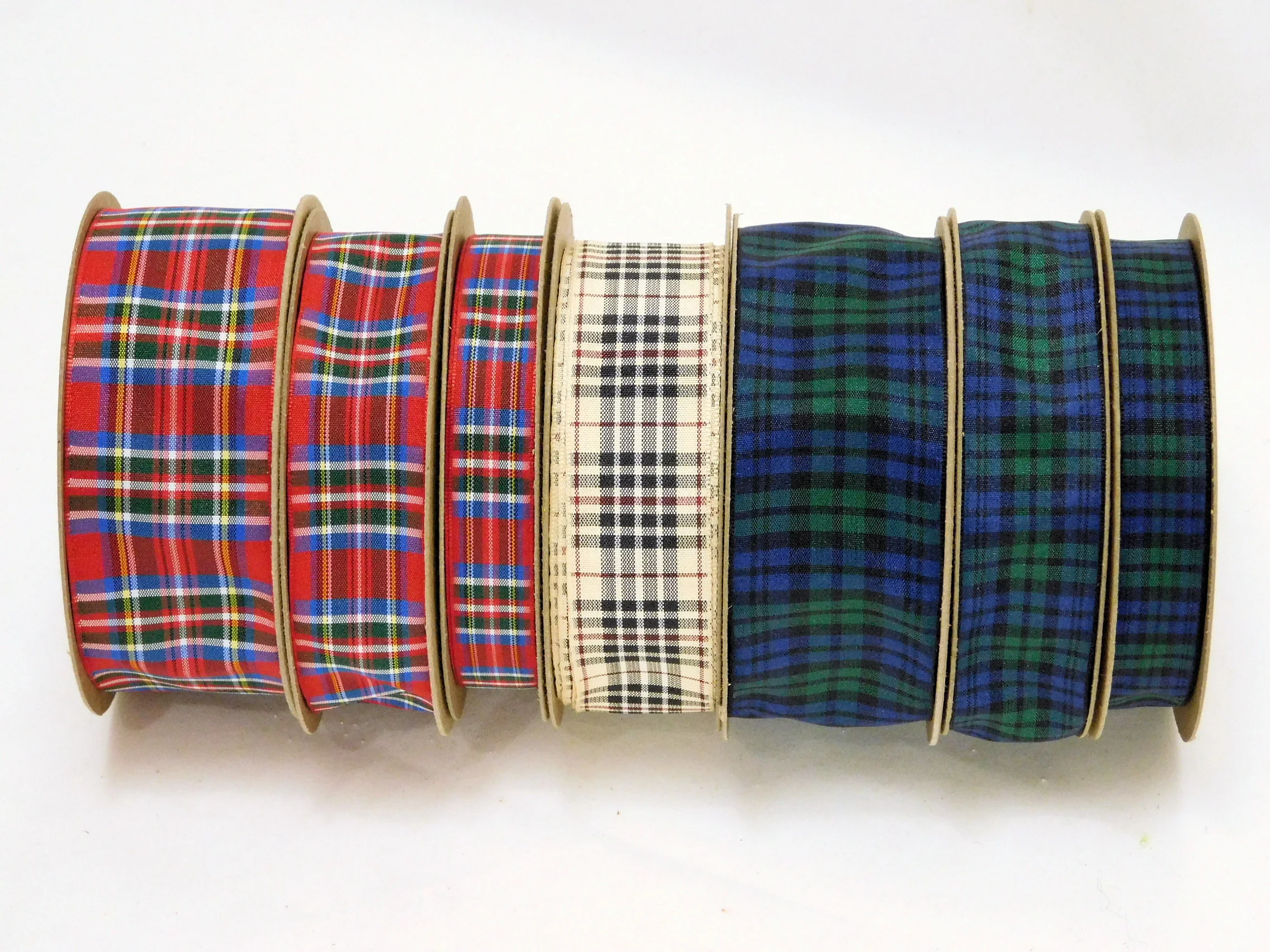 DSCN1847 Plaid Tartan ribbons.jpg