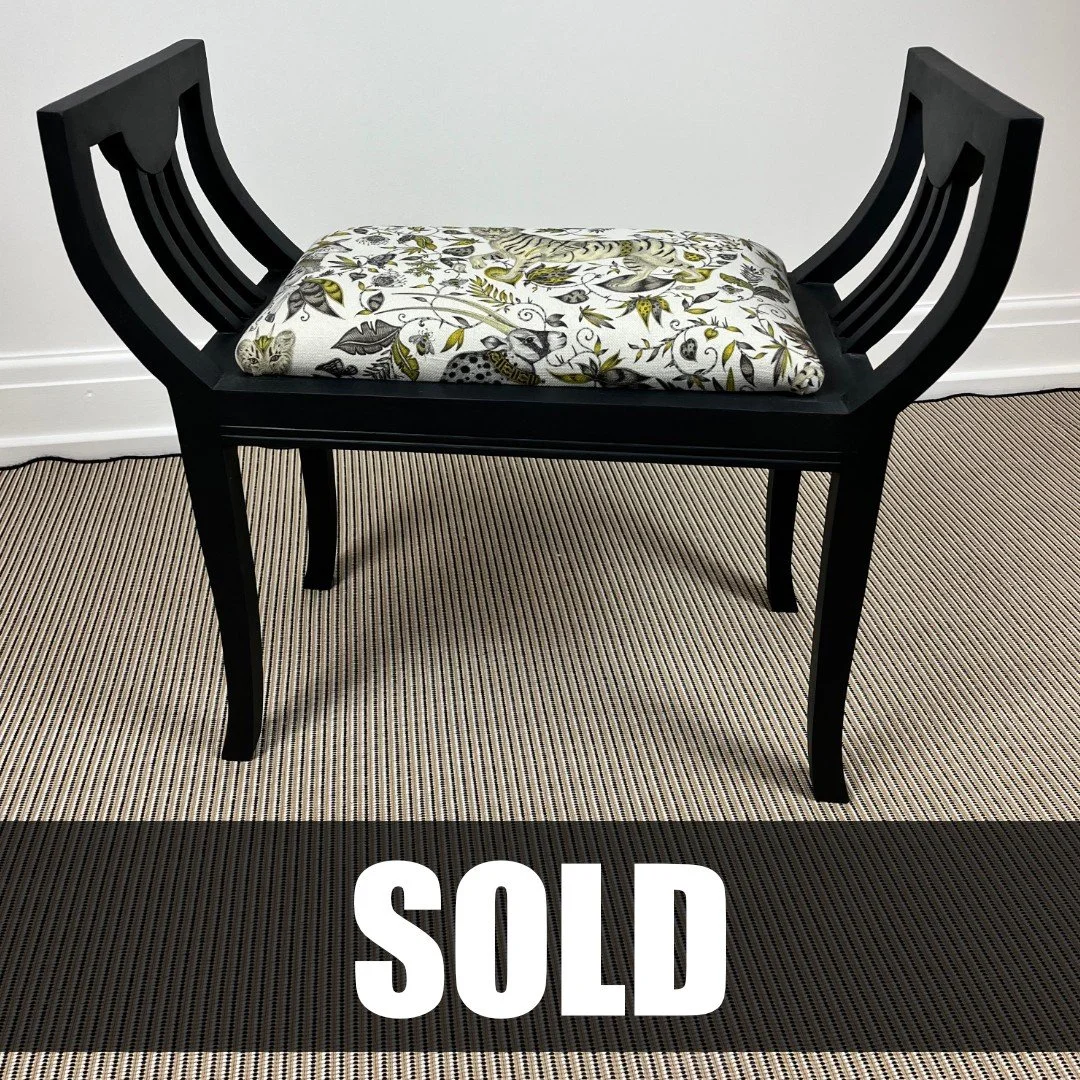 I'm so happy this beautiful seat has found its forever home 😁

Its new owner snapped it up after seeing it in my newsletter. If you would like a first look at my upcycled furniture designs and creations, sign up to my mailing list via the website. T