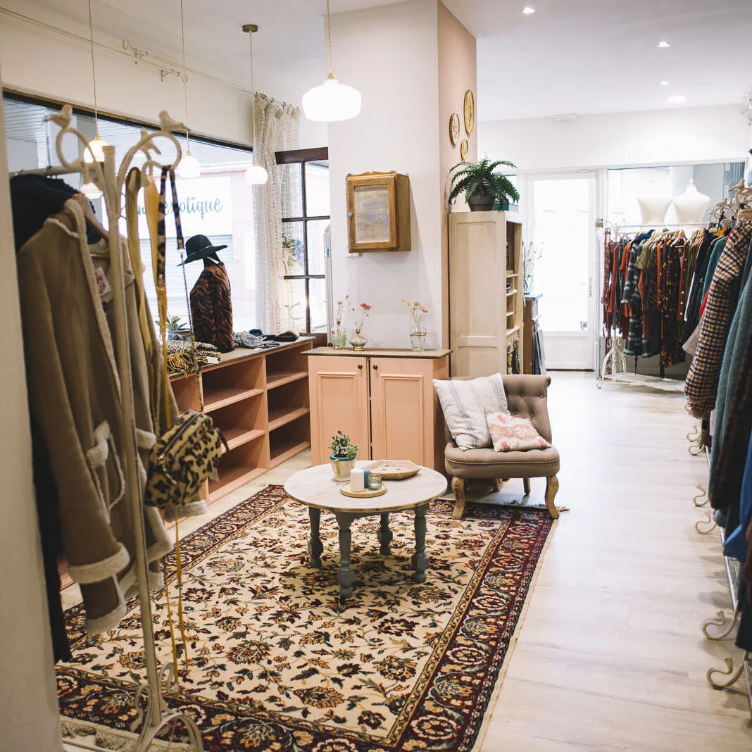 Boudoir Bohème, Péage de Roussillon