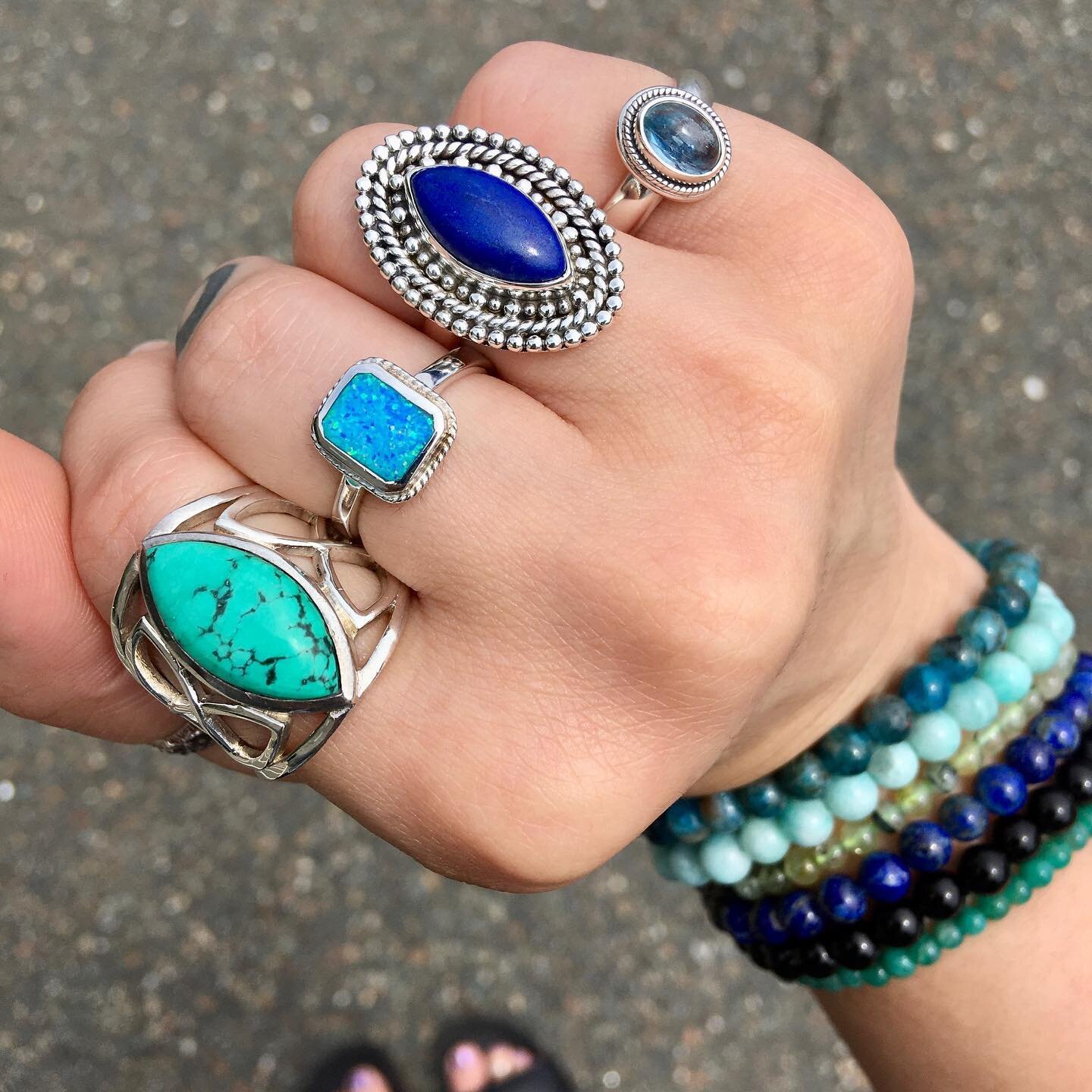 BEACHY BLUES 🌊

This ring stack is screaming beach vibes with these cool-toned blues and vibrant teals 🏖

Tag us in your #vsstackoftheday to be featured on our story. We love to see all your VS treasures! ⚡️

🚨Also, keep your eye out on our page f