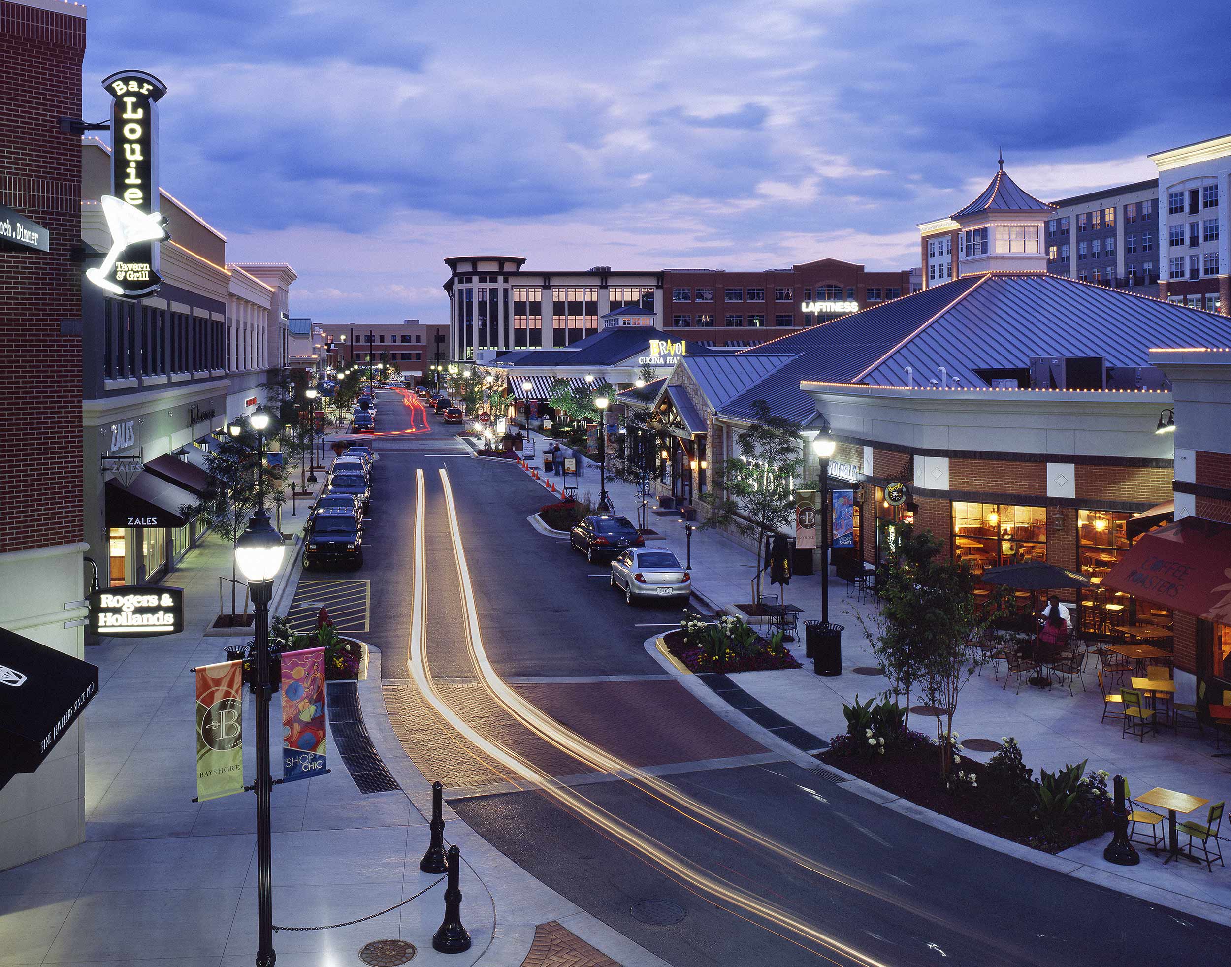 Shopping mall photographs at dusk