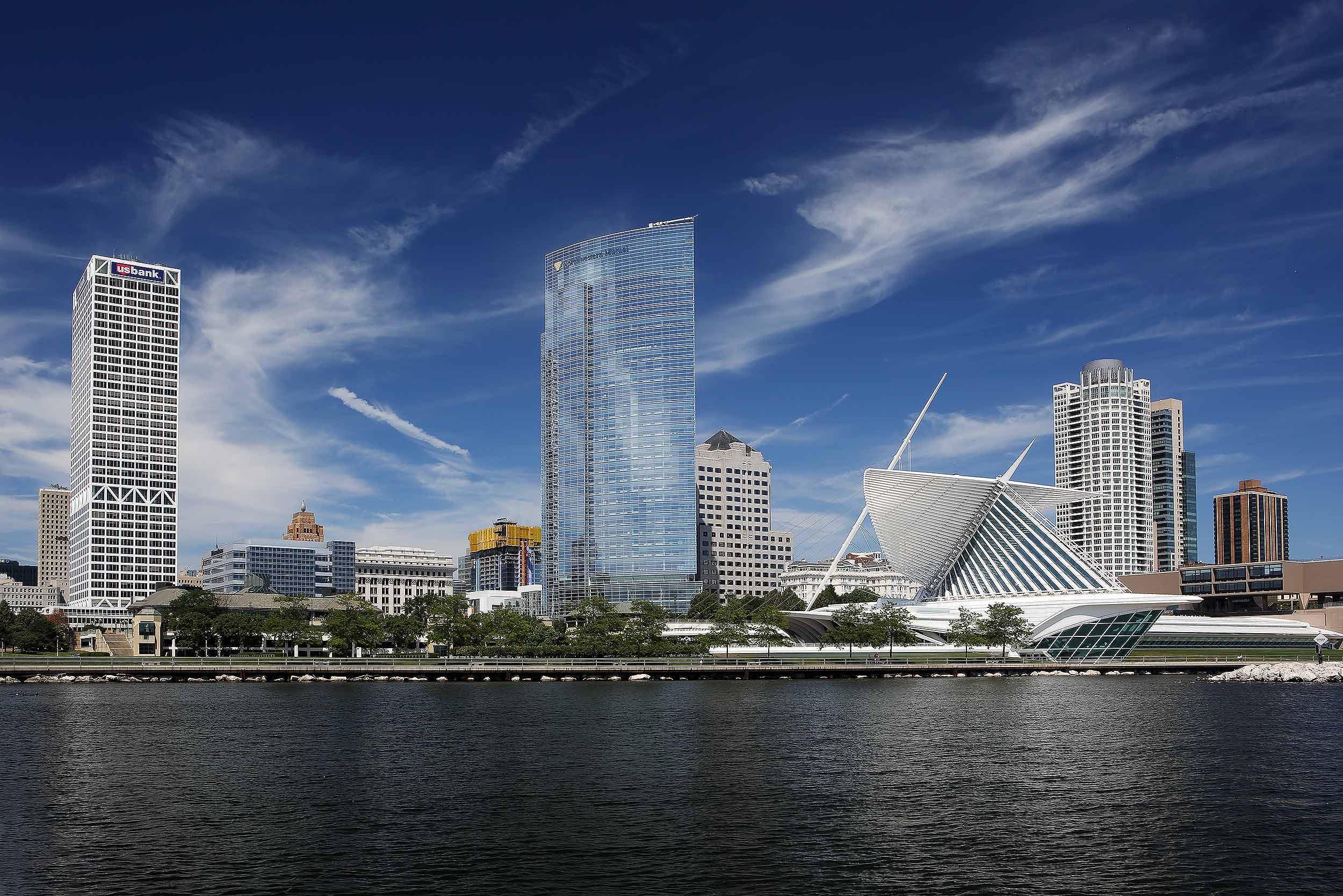 Milwaukee city scape from Lake Michigan, Calatrava