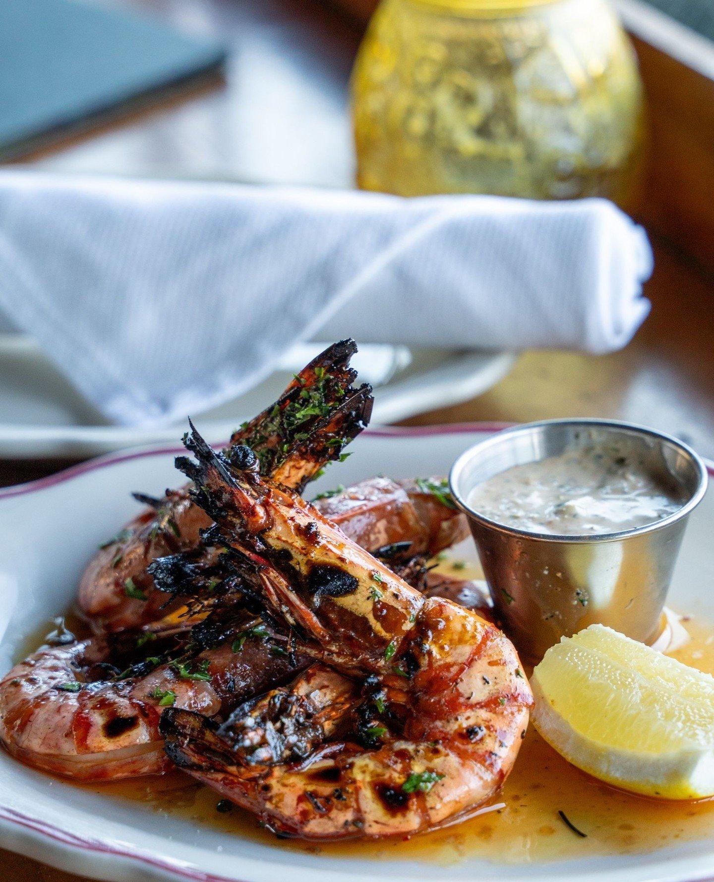 START SMALL ~ with the Grilled Prawns 🌹 #americanbeautyla #prawns #seafoodla #beforesteak #dinnerla