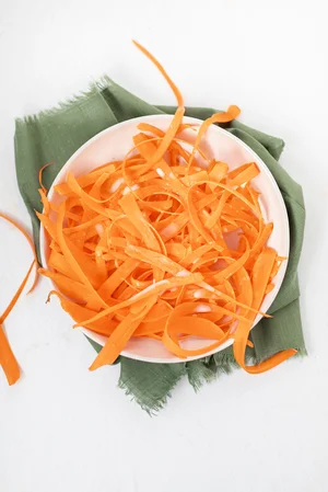 Hormone Balancing Raw Carrot Salad From the Roots