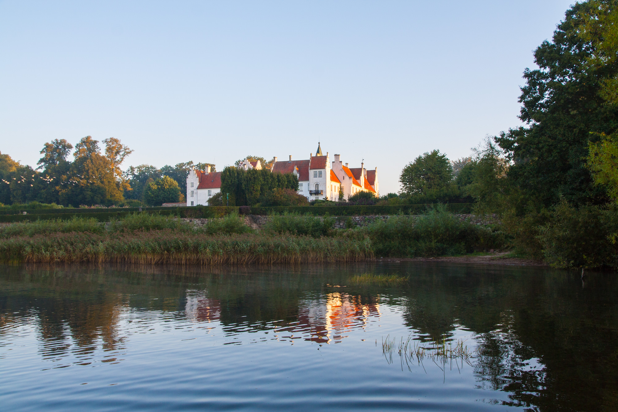 Bosjökloster vid Ringsjön.jpg