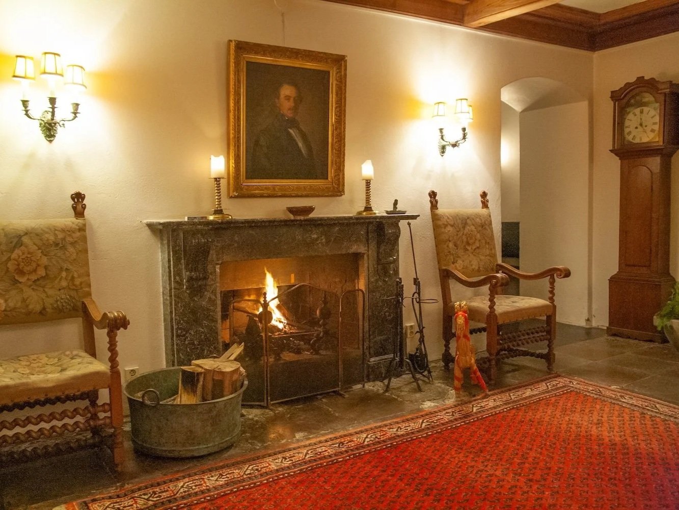  Välkommen in i slottet före julbordet i december 