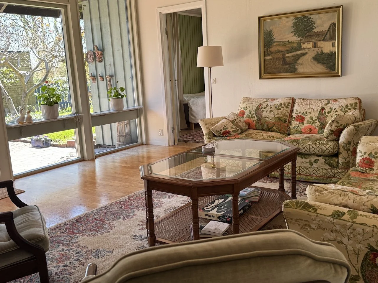 living room-1.jpg