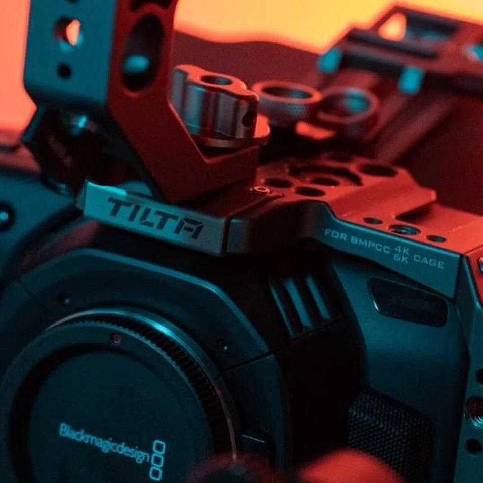 Just a little @tiltamax and @blackmagicpocketcinemacamera gear porn. Been such a treat filming with this camera, as a full time colorist I bought this for the color science and wow, it never disappoints. #gearporn #cameraporn #tilta #bmpcc4k