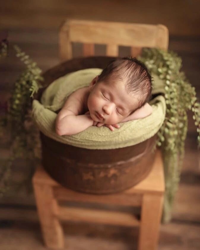 How do I book without knowing the actual session date?

We'll book your newborn session depending on your due date. The sooner the better! 

Once your baby is born, all you have to do is to message me and we'll schedule the session date and time with