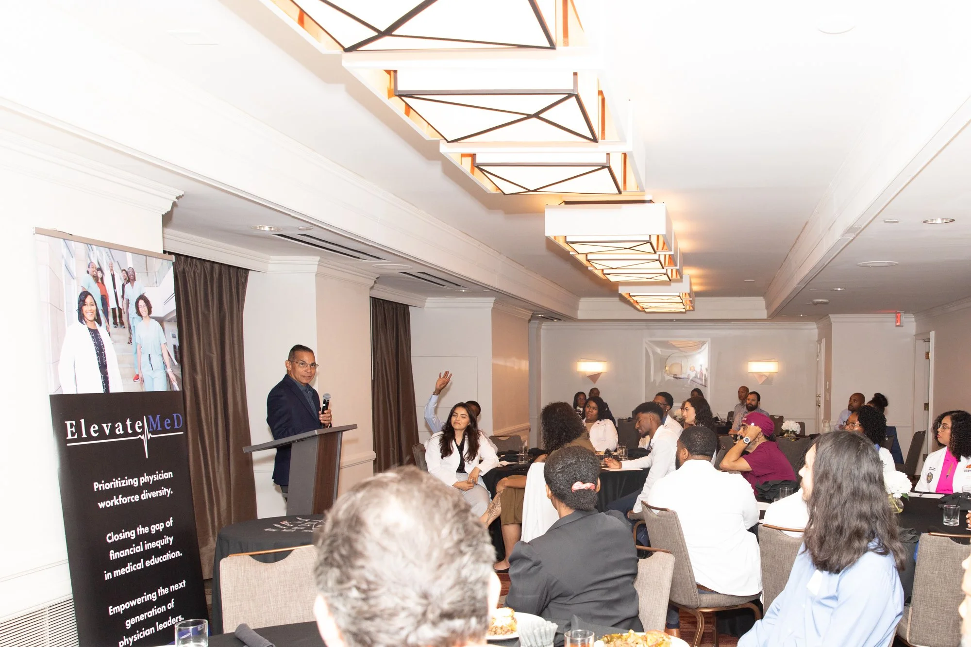 ElevateMeD_SUMMIT25_TheSocialPhotog_20250919-9284.jpg