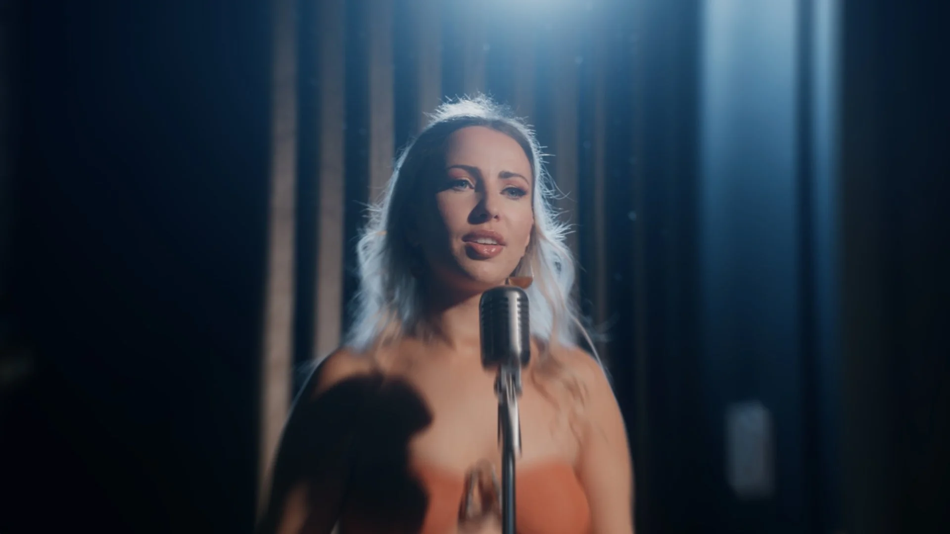 LINDSAIS -THWOY_1.4.3.JPG