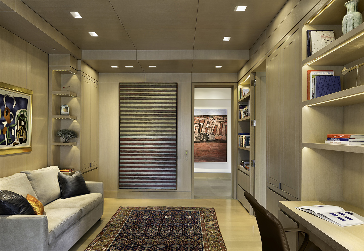 Warmth, achieved through material selection and lighting, enable the more private rooms to feel tranquil and calming.