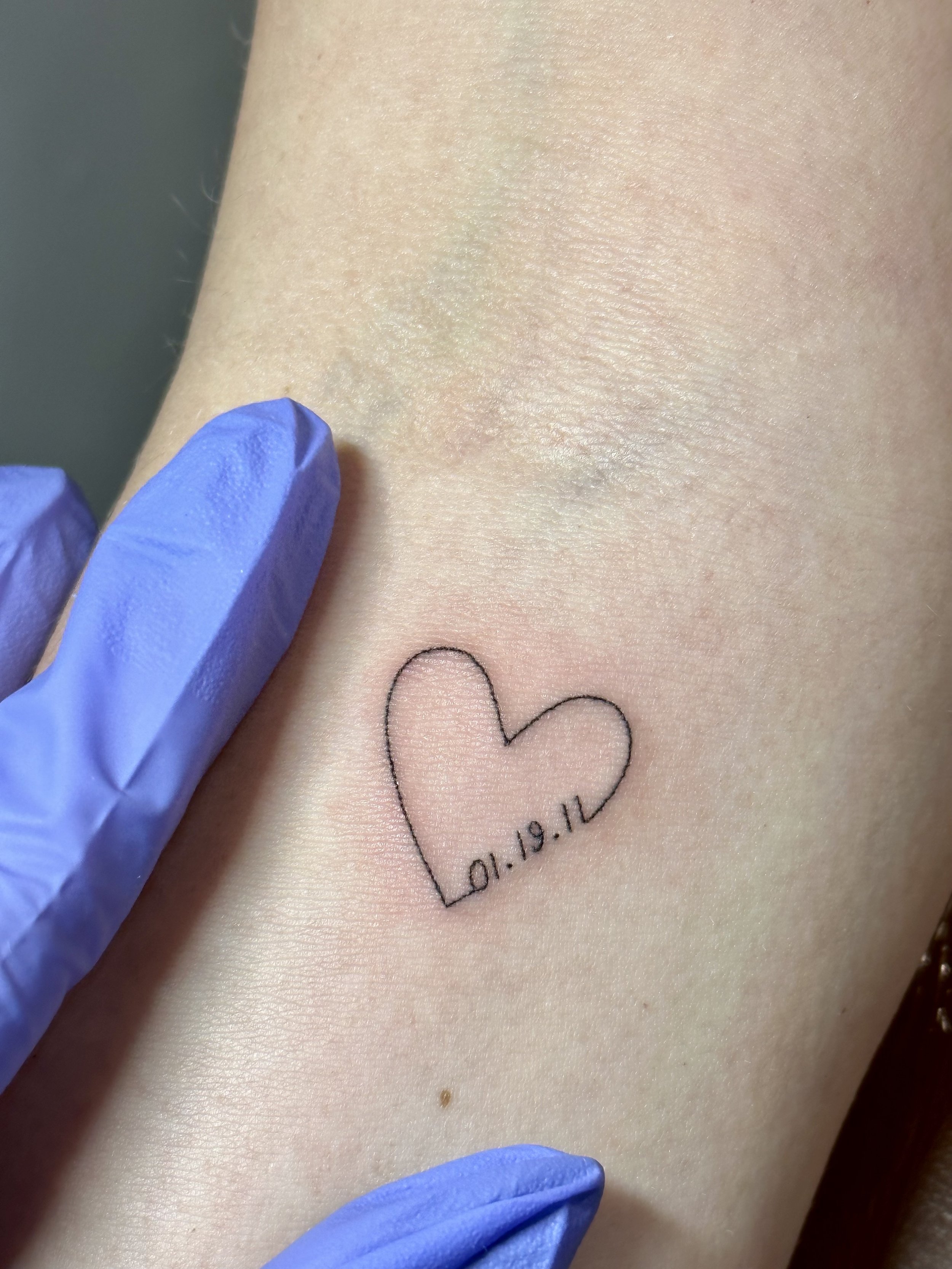 Micro hearts tattoo | Tiny wrist tattoos, Mommy tattoos, Tattoos for  daughters
