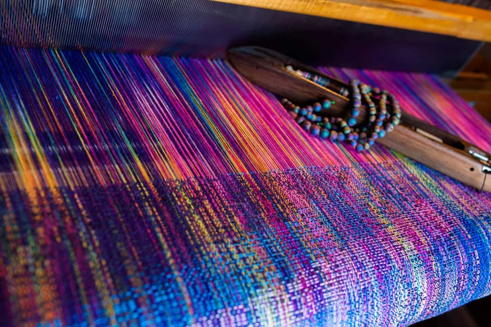 Alight loom color pooling.jpg