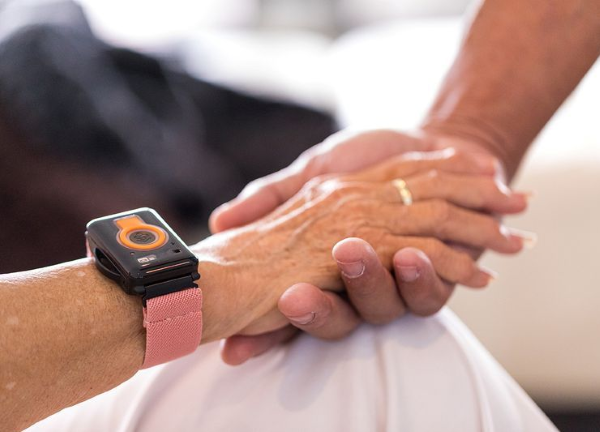 Technology Solutions for Long-Distance Caregivers