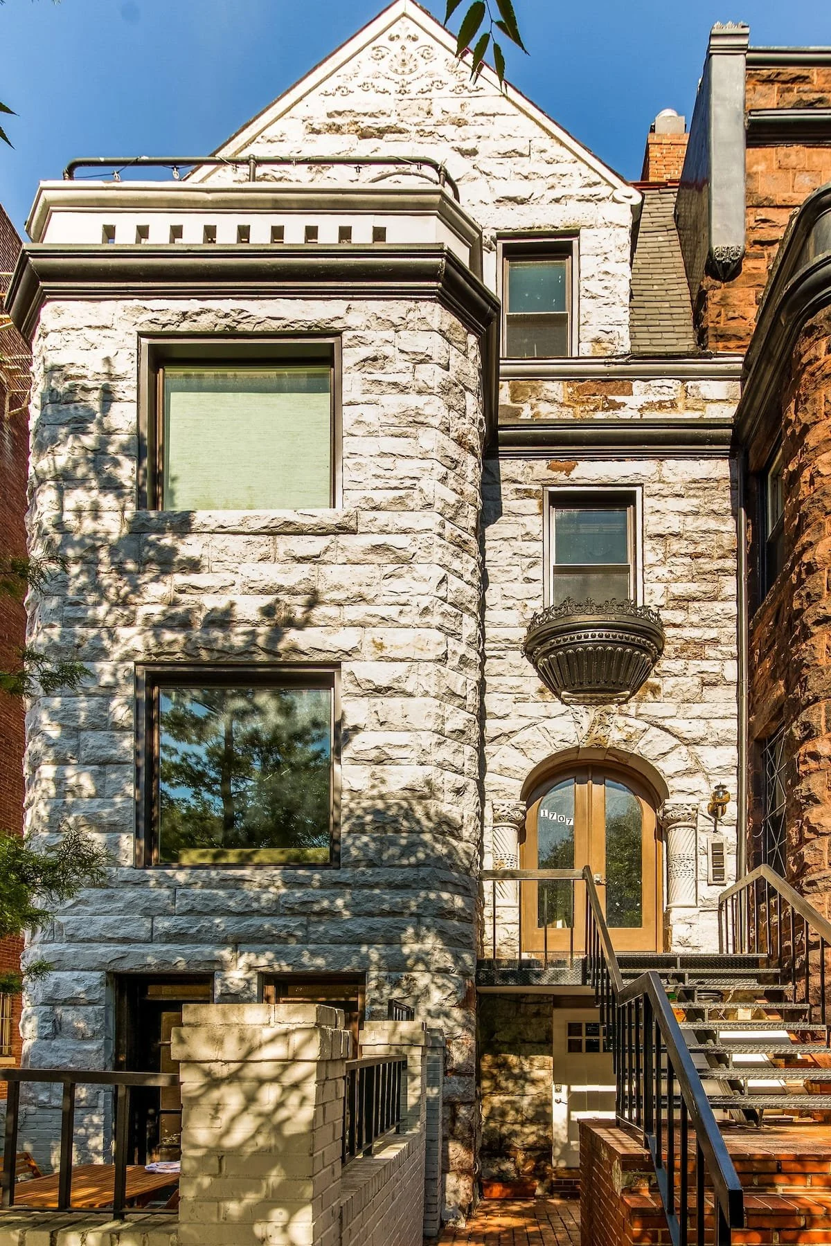 building facade.jpeg