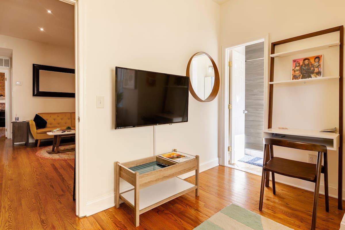 second bedroom.jpeg