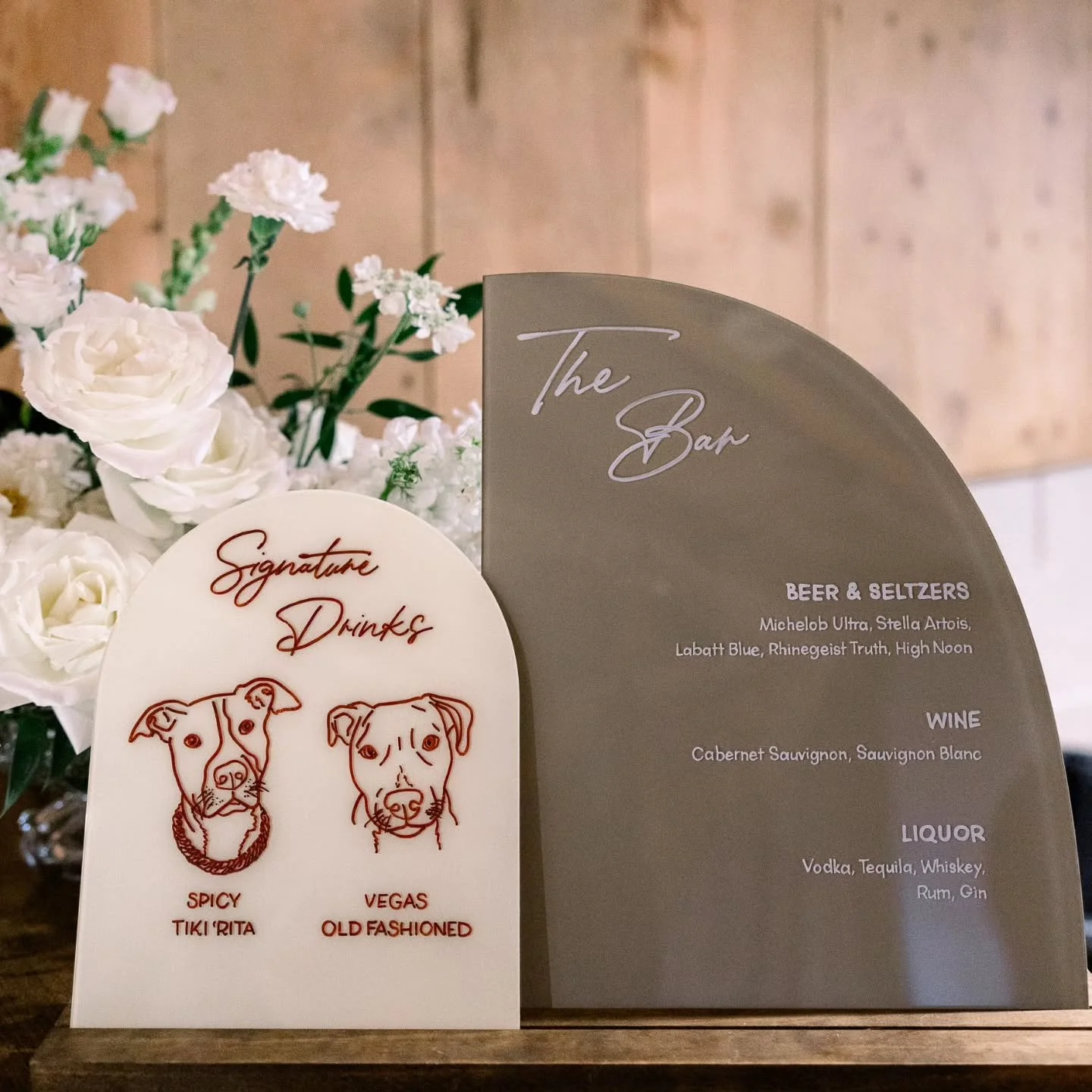 Simple ivory color palette for M + N
.
.
.
.
Photos @queenanneslacephoto 

#weddingsigns #weddingdesign #handpainted #signartist #ohioweddings