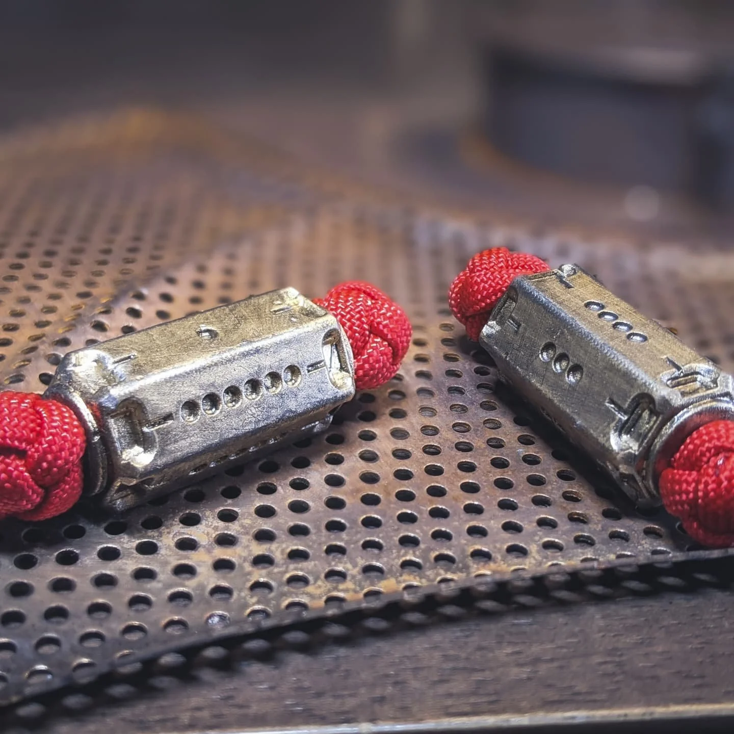 Inktober Day 4 - Knot