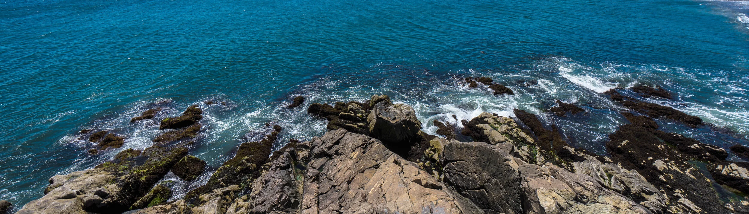 ocean.rocks.jpg