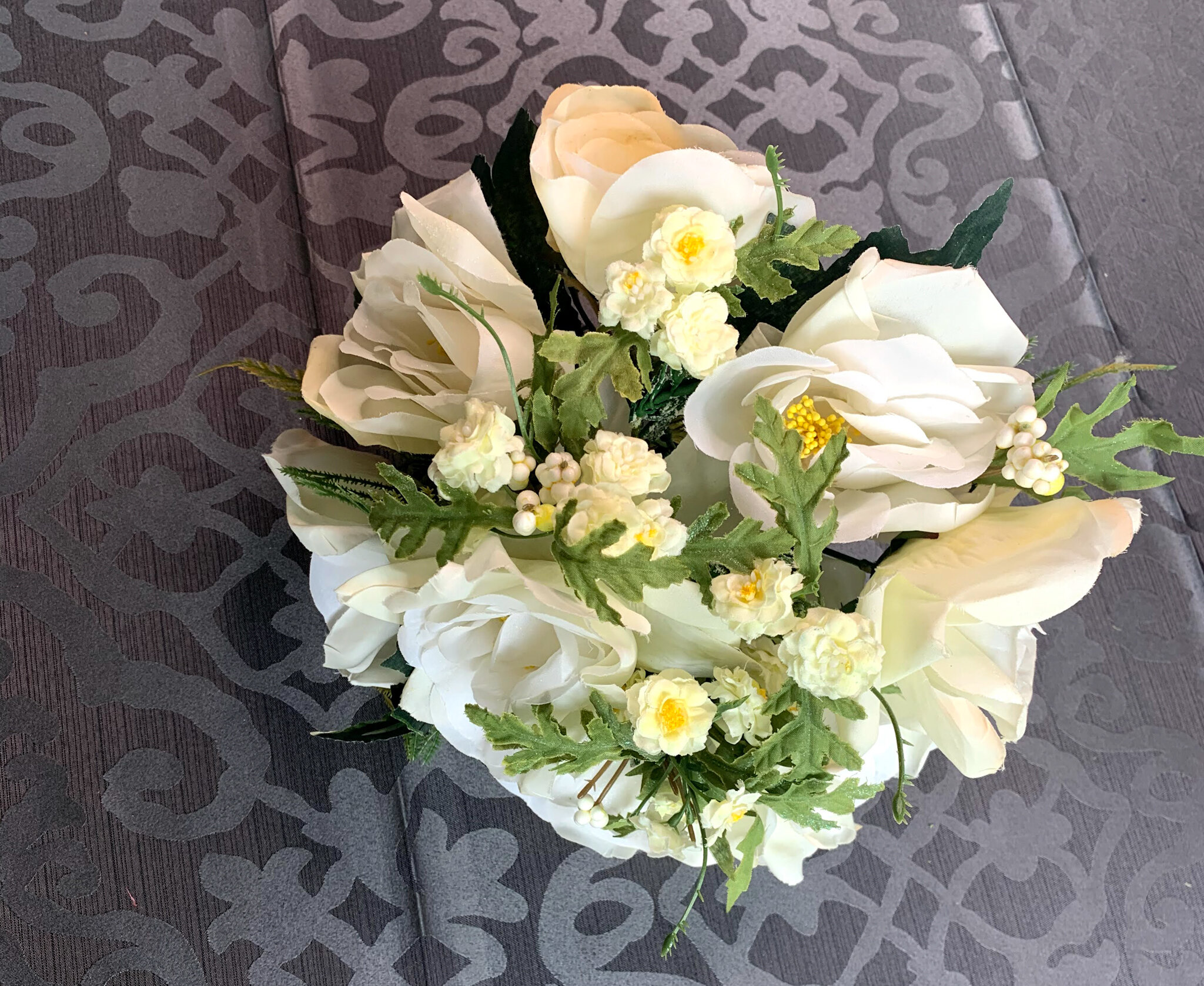 Buttered White Bouquets (FL40)