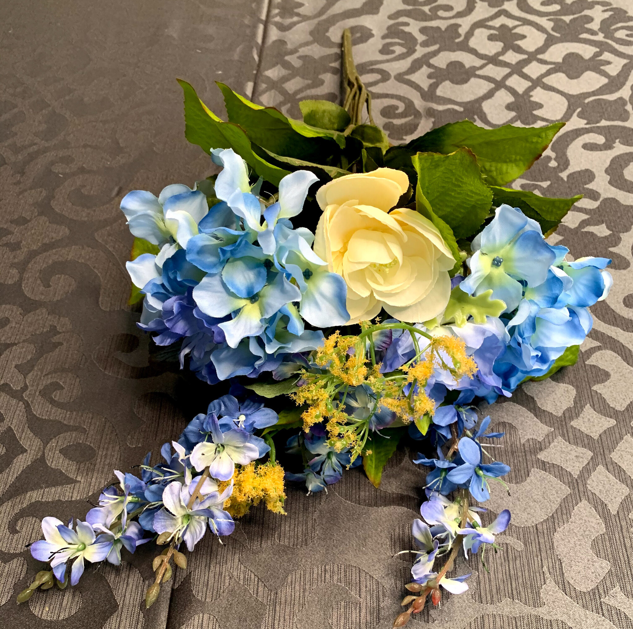 Hydrangea and Rose Bouquets (FL96)