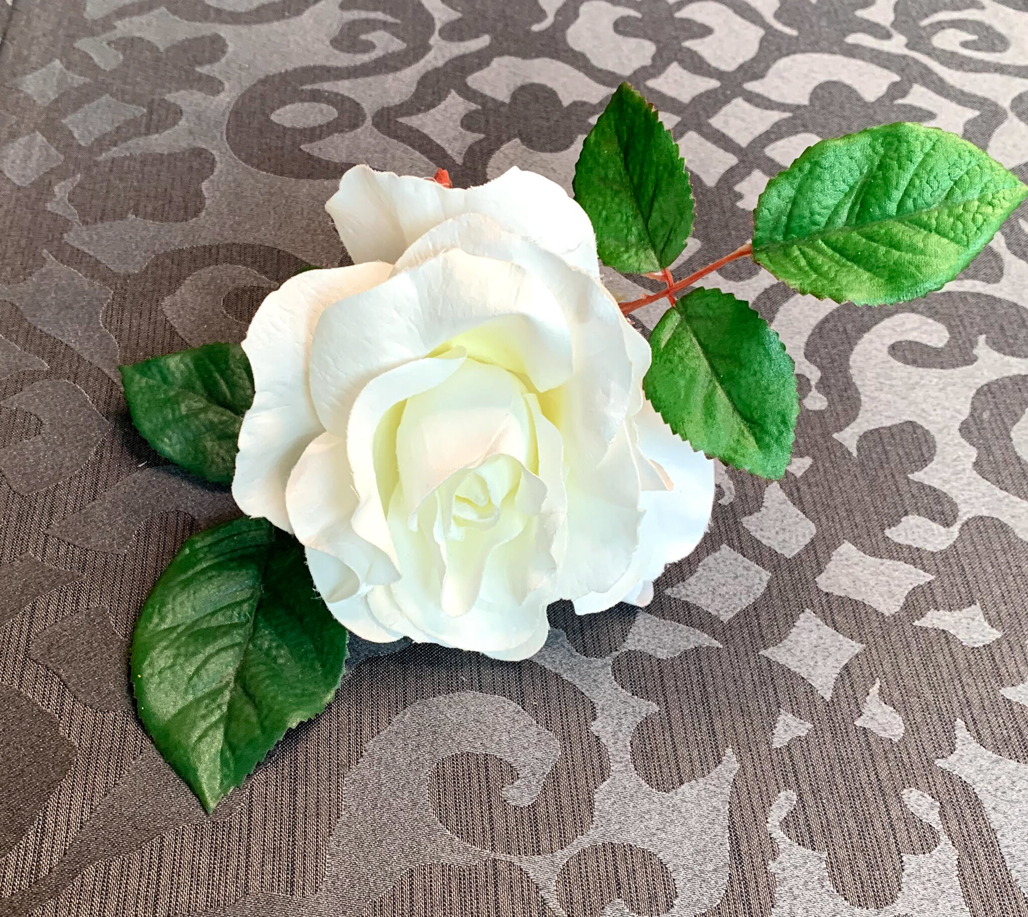 White Roses (FL109)