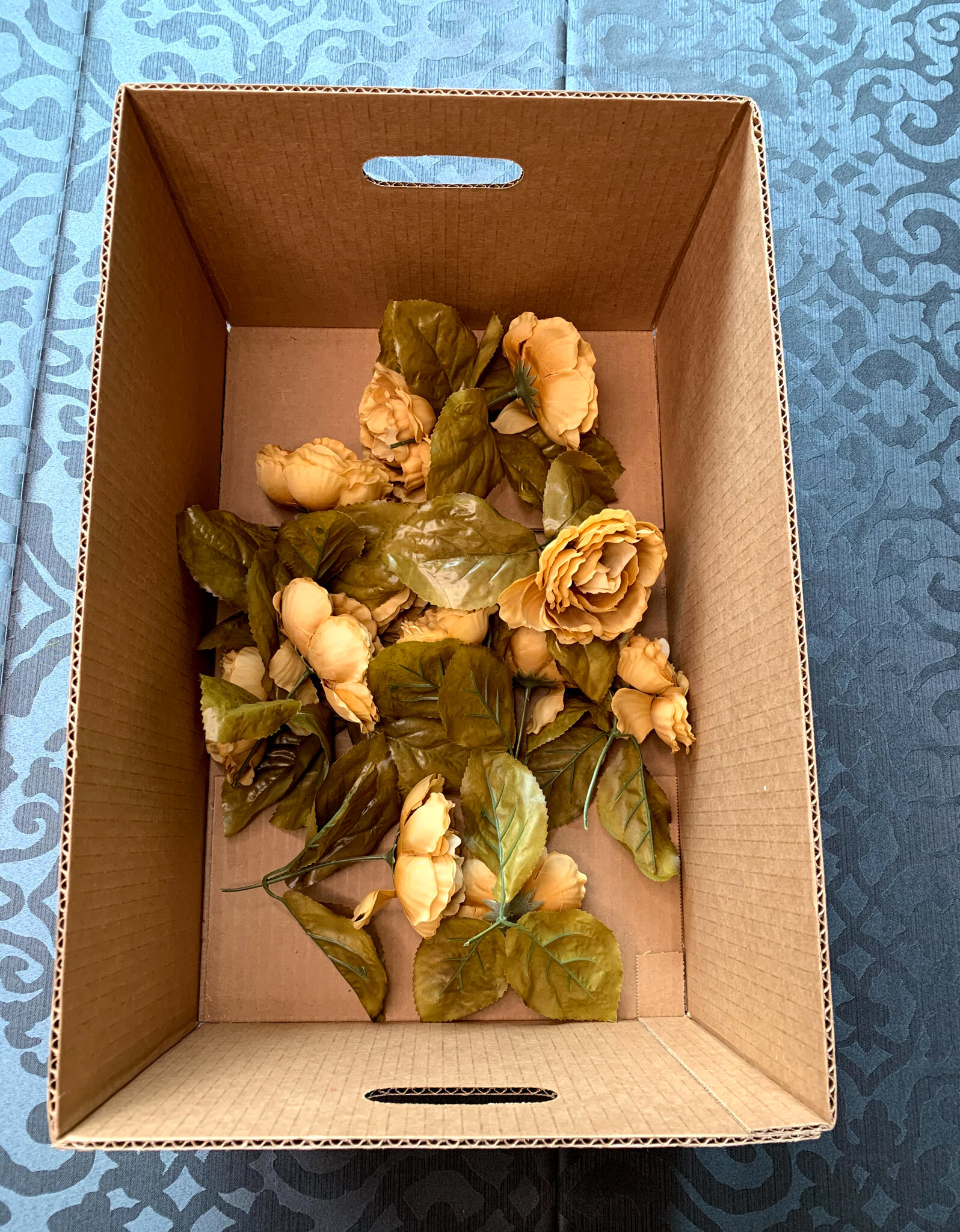 Antique Rust Camelias (FL120)