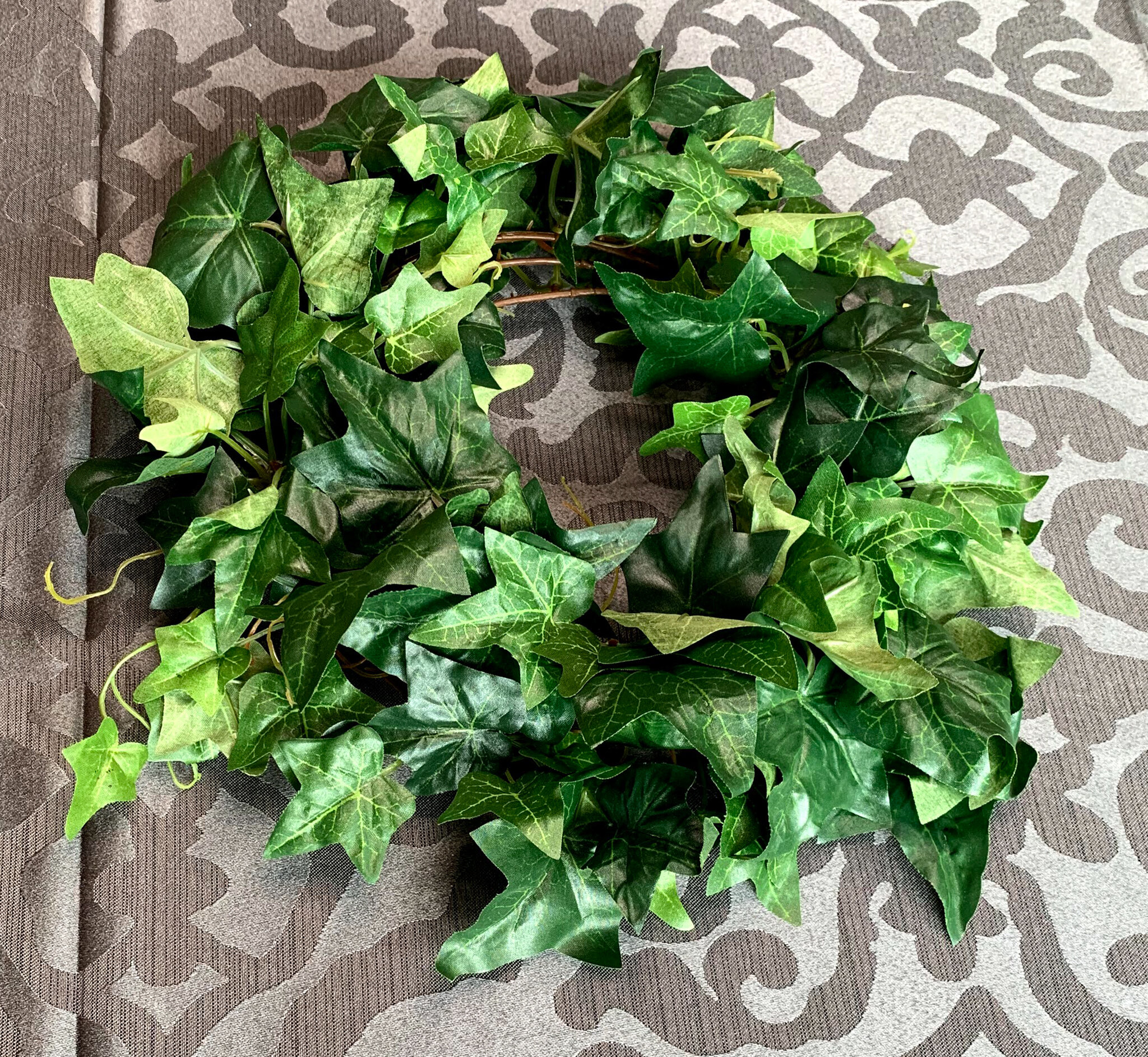 Ivy Wreaths (FL152)