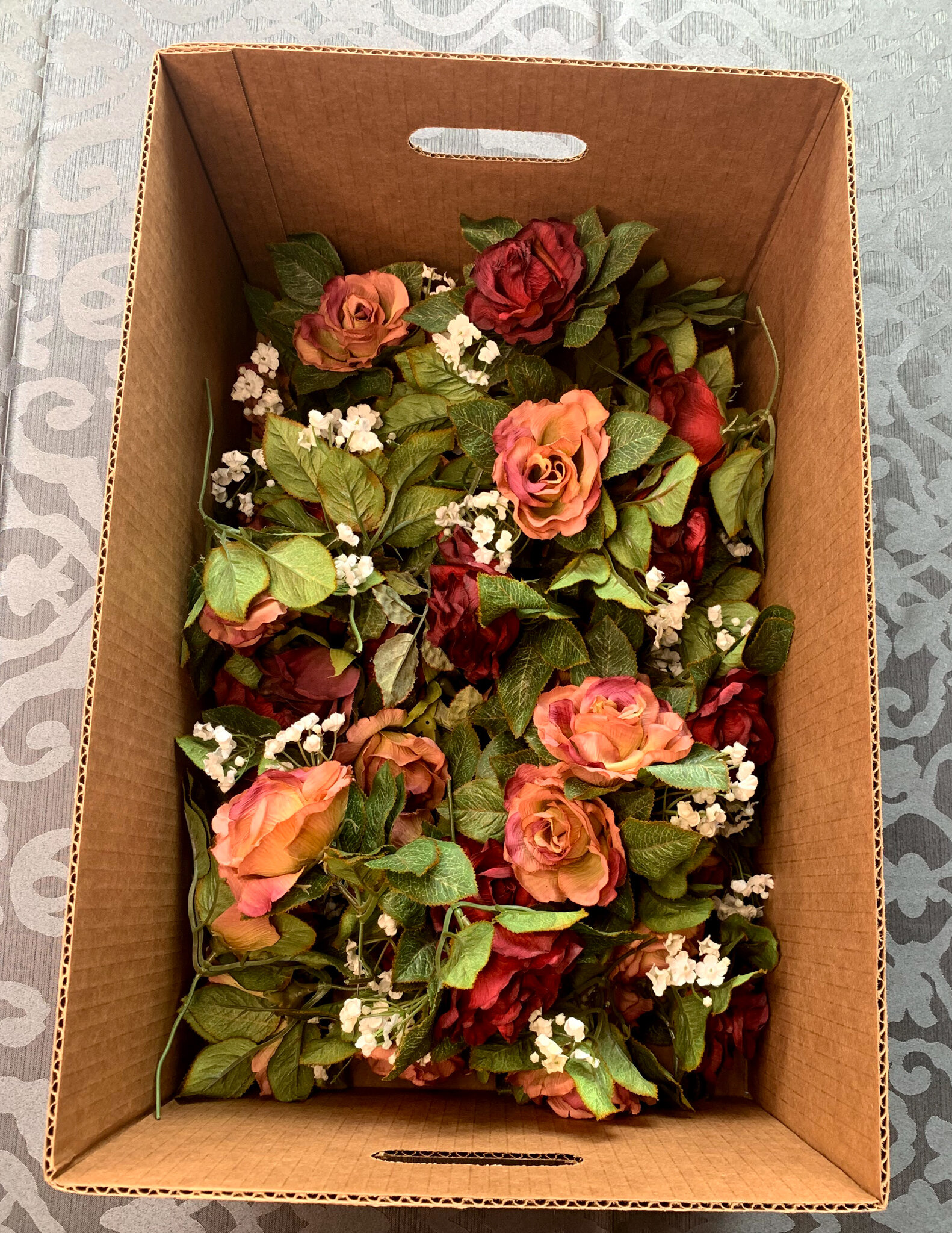 Blushing Burgundy Roses (FL20)