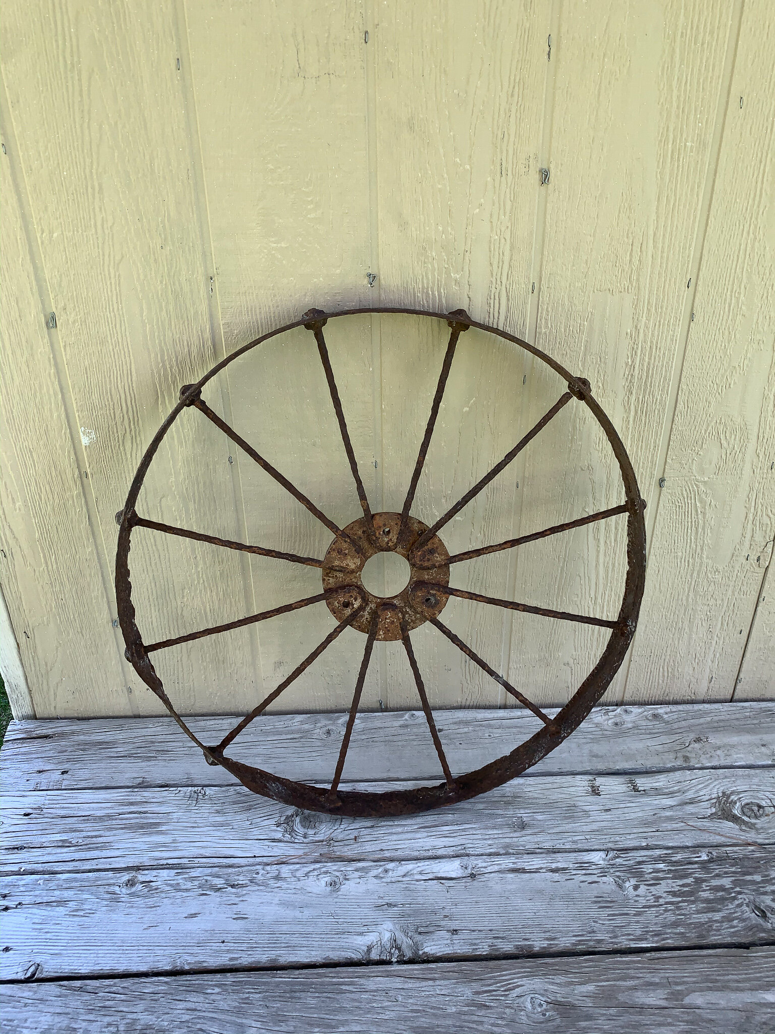 Rustic Wagon Wheel