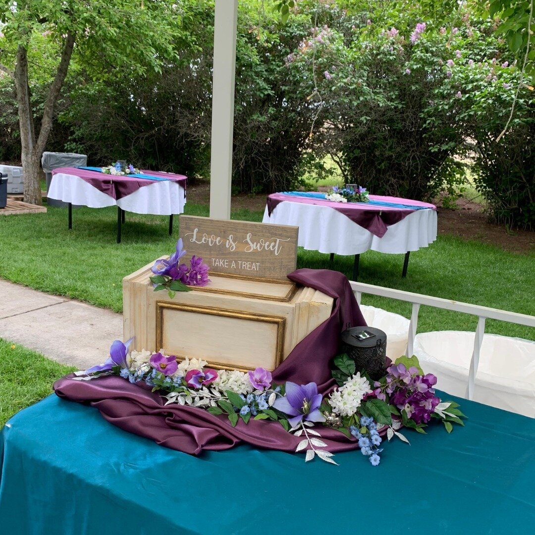 A whimsical plum and teal wedding day in our garden, with all the silky satin 💅
.
.
.
.
.
.
.
.
.
.
.
.
#loft745 #theloftreceptioncenter #loft745weddings #idahoweddings #easternidahoweddings #byuidaho #byui #byuibride #idahoeventcenter #idahobride #