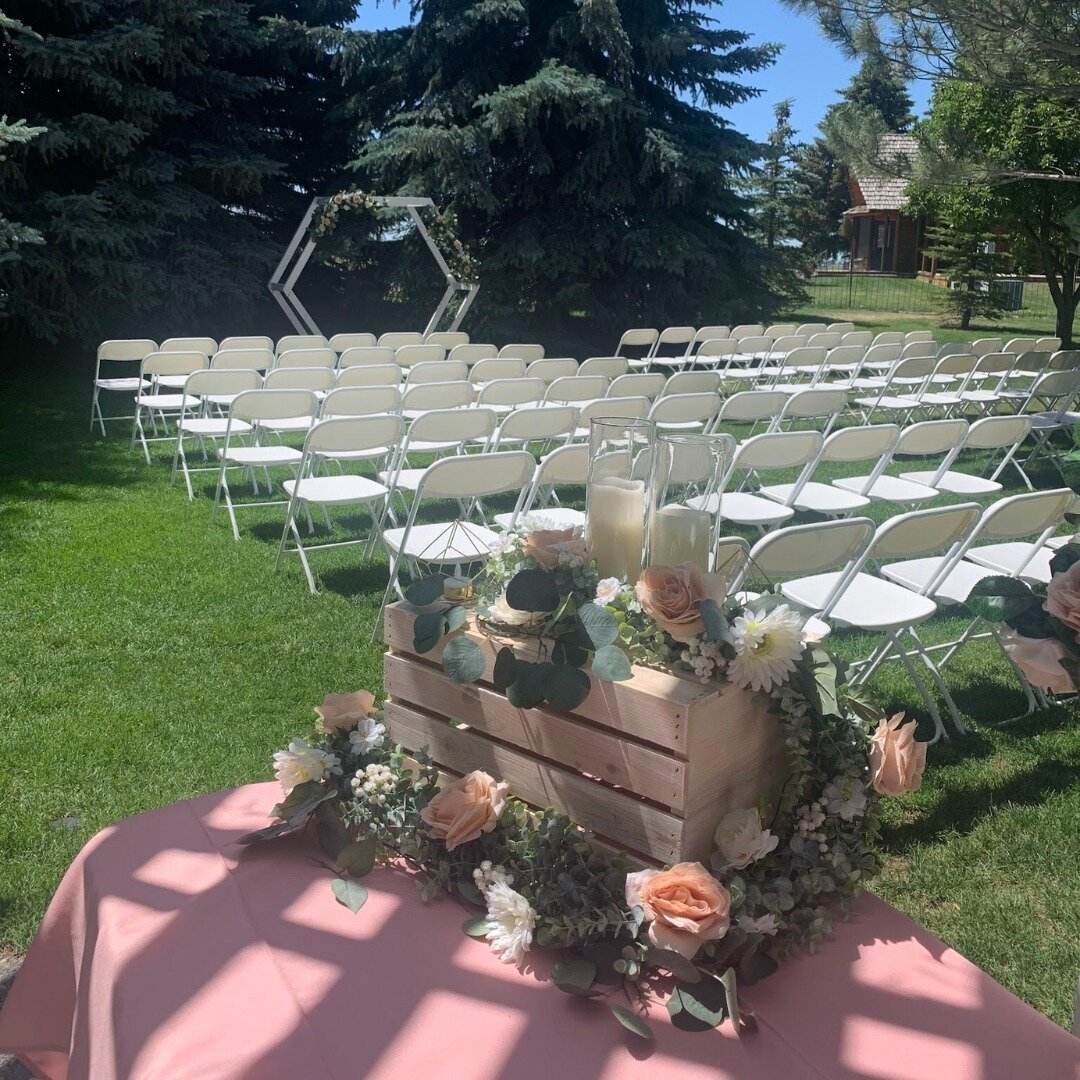 Idyllic garden wedding days are just what we do 🌸
.
.
.
.
.
.
.
.
.
.
.
.
#loft745 #theloftreceptioncenter #loft745weddings #idahoweddings #easternidahoweddings #byuidaho #byui #byuibride #idahoeventcenter #idahobride #idahobrides #weddingvenue #wed