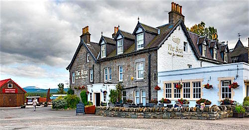 boat of garden hotel.jpg