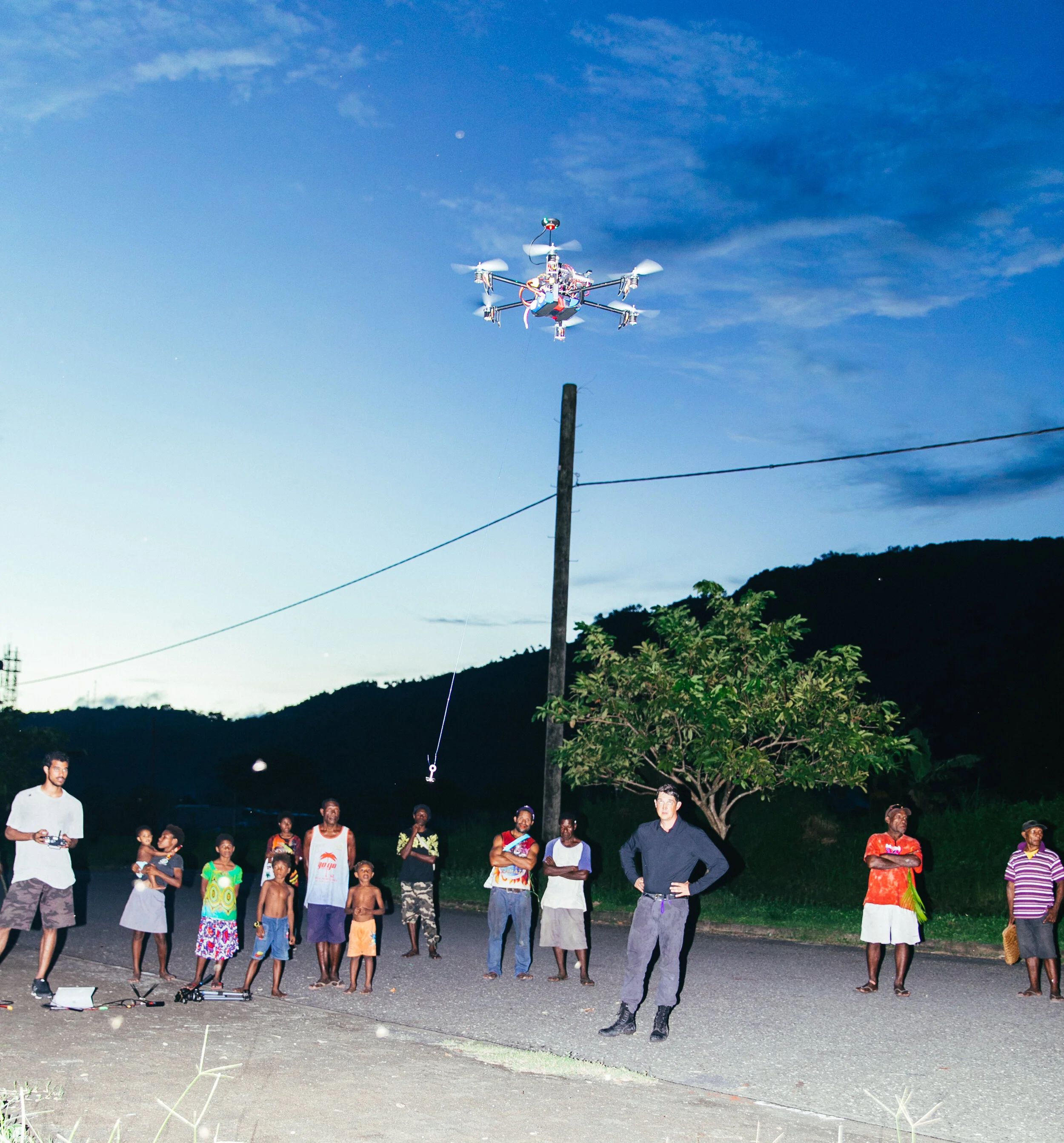 Testing capture techniques for data retrieval with a hexcopter