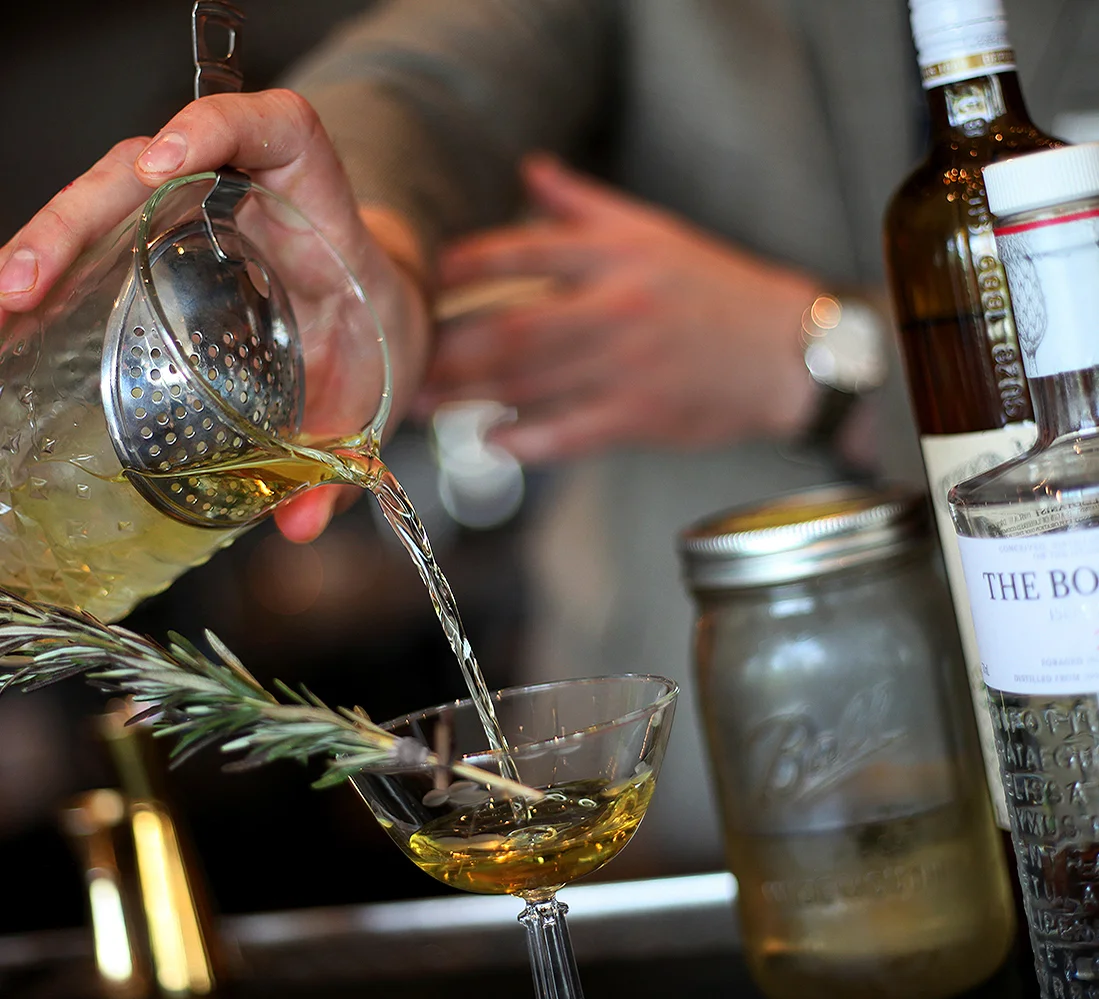 IMG_0474 sized web gray.jpg