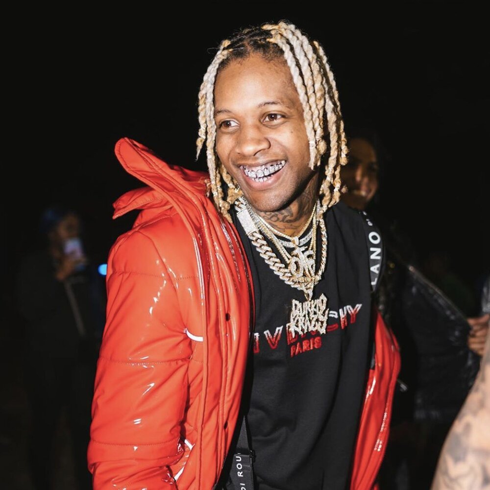 HipHopDX on X: Lil Durk doubles down on Chicago JAY-Z comparison with  photo holding Ace of Spades champagne ⏩ READ MORE:    / X